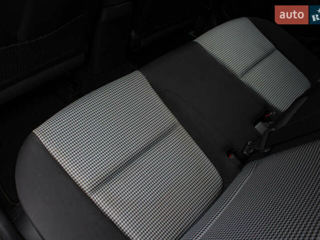 Белый Хендай Kona, объемом двигателя 2 л и пробегом 98 тыс. км за 15200 $, фото 20 на Automoto.ua