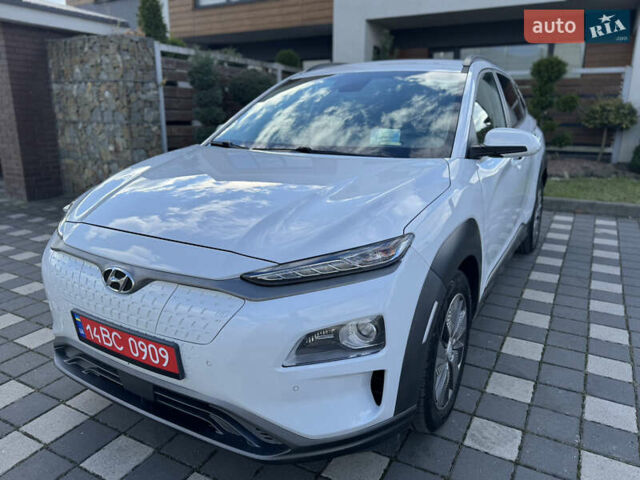 Белый Хендай Kona, объемом двигателя 0 л и пробегом 108 тыс. км за 16700 $, фото 5 на Automoto.ua