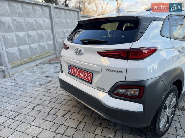 Білий Хендай Kona, об'ємом двигуна 0 л та пробігом 112 тис. км за 16499 $, фото 60 на Automoto.ua