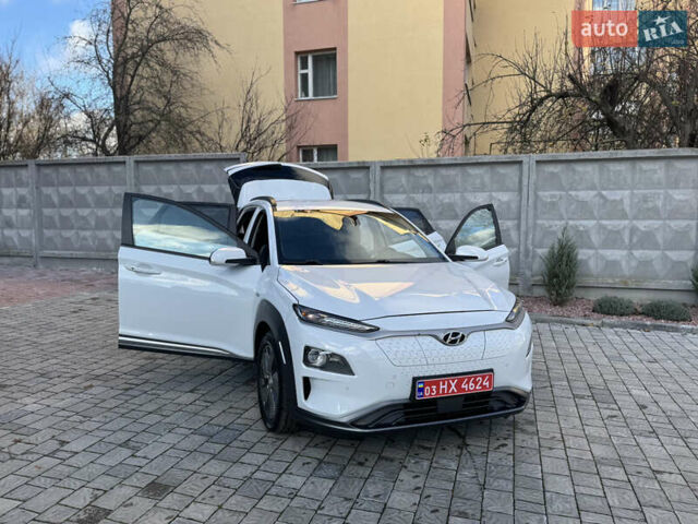 Білий Хендай Kona, об'ємом двигуна 0 л та пробігом 112 тис. км за 16499 $, фото 21 на Automoto.ua