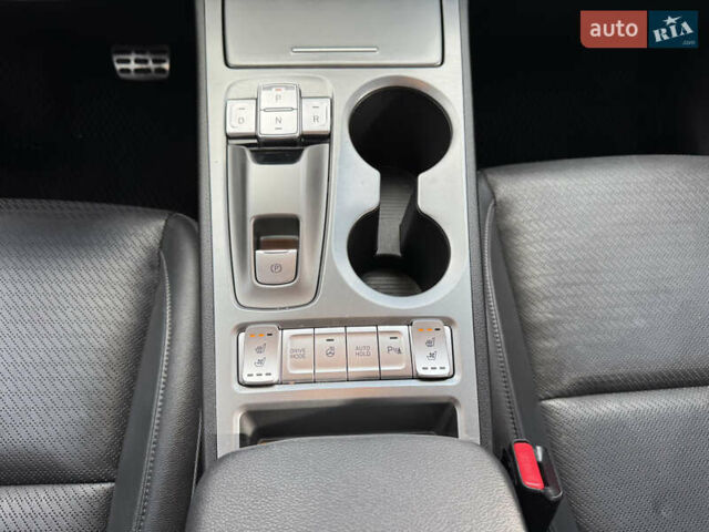 Белый Хендай Kona, объемом двигателя 0 л и пробегом 67 тыс. км за 16350 $, фото 70 на Automoto.ua