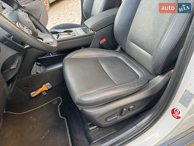 Білий Хендай Kona, об'ємом двигуна 0 л та пробігом 112 тис. км за 16499 $, фото 25 на Automoto.ua
