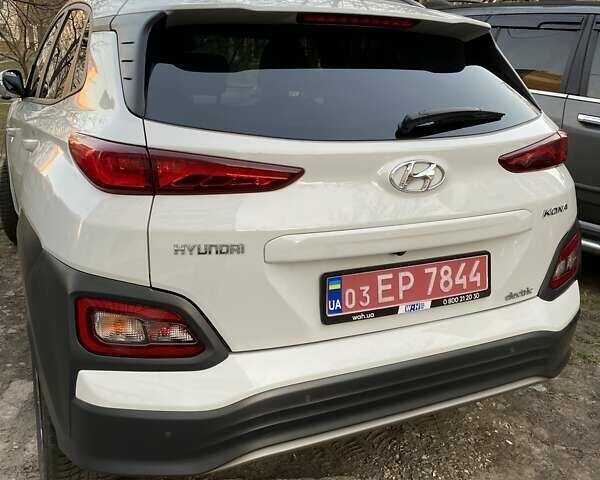 Білий Хендай Kona, об'ємом двигуна 0 л та пробігом 113 тис. км за 18300 $, фото 49 на Automoto.ua