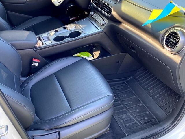 Белый Хендай Kona, объемом двигателя 0 л и пробегом 45 тыс. км за 17200 $, фото 5 на Automoto.ua