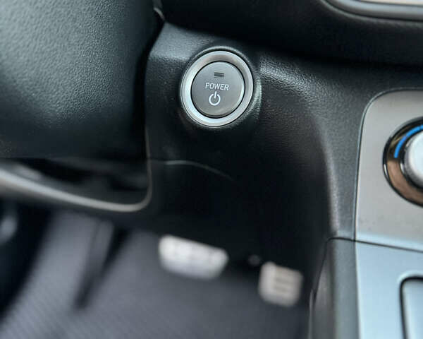 Белый Хендай Kona, объемом двигателя 0 л и пробегом 96 тыс. км за 16900 $, фото 6 на Automoto.ua