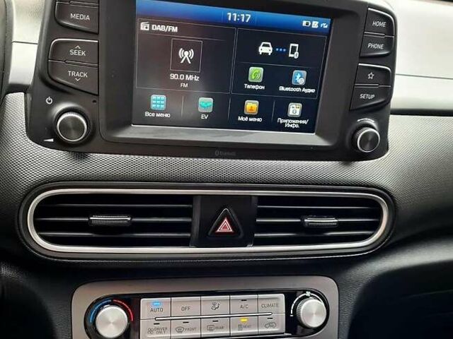 Білий Хендай Kona, об'ємом двигуна 0 л та пробігом 96 тис. км за 15900 $, фото 10 на Automoto.ua