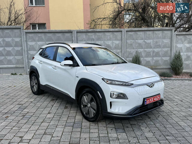 Білий Хендай Kona, об'ємом двигуна 0 л та пробігом 112 тис. км за 16499 $, фото 3 на Automoto.ua