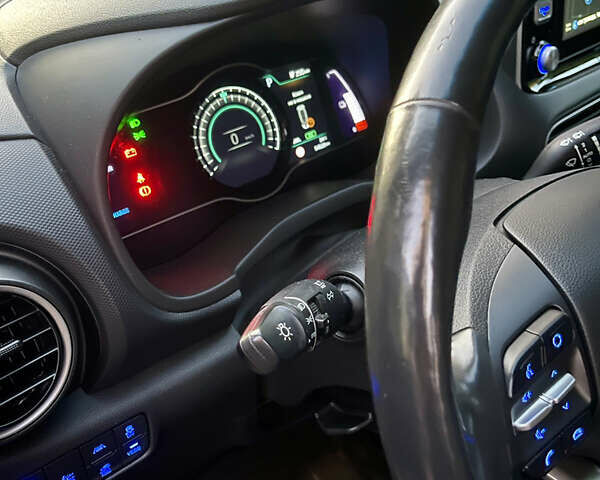 Білий Хендай Kona, об'ємом двигуна 0 л та пробігом 54 тис. км за 19000 $, фото 8 на Automoto.ua