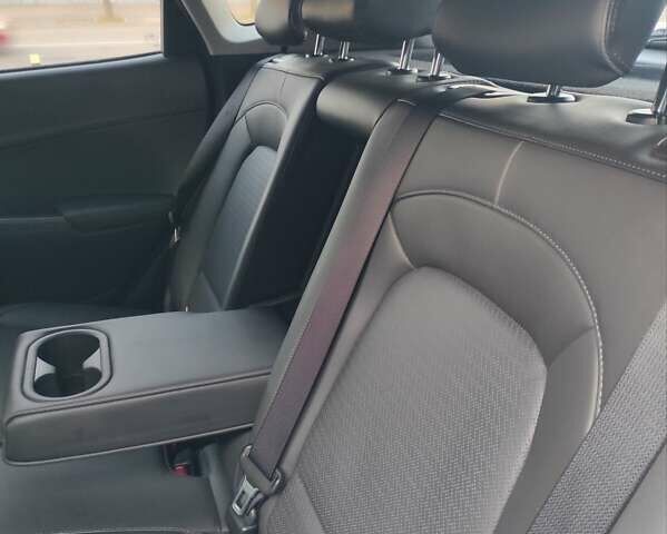 Белый Хендай Kona, объемом двигателя 0 л и пробегом 97 тыс. км за 17999 $, фото 26 на Automoto.ua