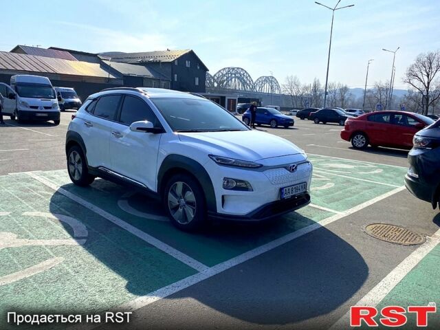 Белый Хендай Kona, объемом двигателя 0 л и пробегом 45 тыс. км за 17200 $, фото 3 на Automoto.ua