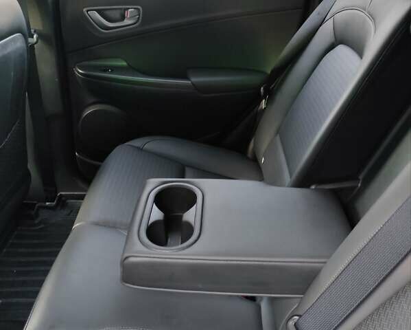 Белый Хендай Kona, объемом двигателя 0 л и пробегом 97 тыс. км за 17999 $, фото 27 на Automoto.ua