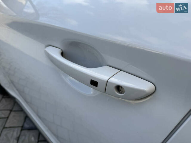 Білий Хендай Kona, об'ємом двигуна 0 л та пробігом 112 тис. км за 16499 $, фото 10 на Automoto.ua