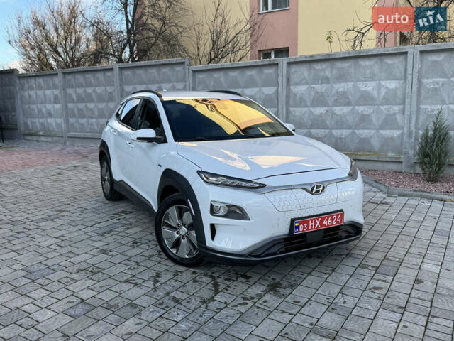 Білий Хендай Kona, об'ємом двигуна 0 л та пробігом 112 тис. км за 16499 $, фото 57 на Automoto.ua