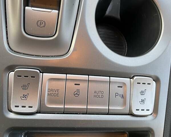 Білий Хендай Kona, об'ємом двигуна 0 л та пробігом 113 тис. км за 18300 $, фото 13 на Automoto.ua