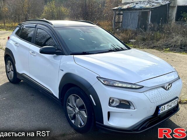 Білий Хендай Kona, об'ємом двигуна 0 л та пробігом 98 тис. км за 16500 $, фото 2 на Automoto.ua