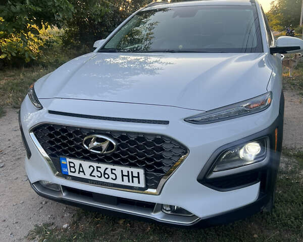 Білий Хендай Kona, об'ємом двигуна 1.59 л та пробігом 22 тис. км за 18500 $, фото 1 на Automoto.ua