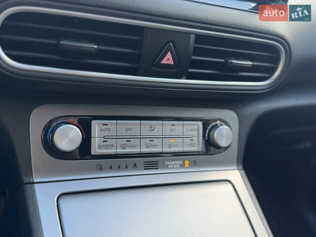 Білий Хендай Kona, об'ємом двигуна 0 л та пробігом 112 тис. км за 16499 $, фото 48 на Automoto.ua