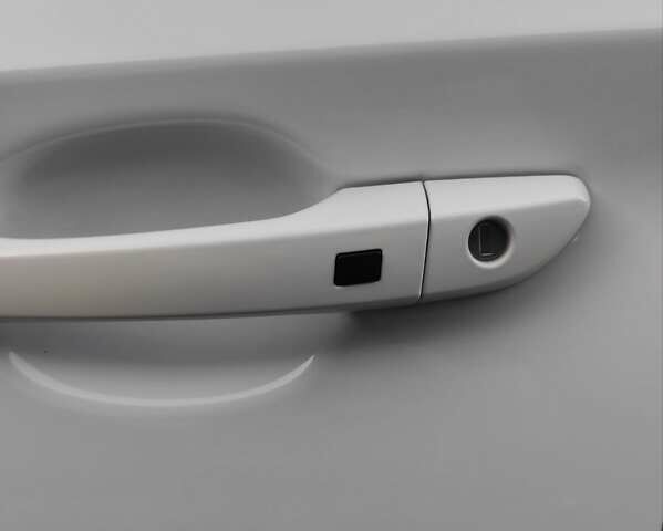 Белый Хендай Kona, объемом двигателя 0 л и пробегом 97 тыс. км за 17999 $, фото 15 на Automoto.ua