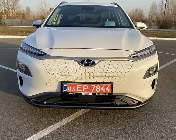 Білий Хендай Kona, об'ємом двигуна 0 л та пробігом 113 тис. км за 18300 $, фото 2 на Automoto.ua