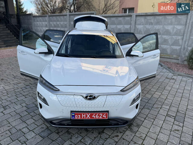 Білий Хендай Kona, об'ємом двигуна 0 л та пробігом 112 тис. км за 16499 $, фото 23 на Automoto.ua