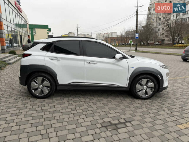 Білий Хендай Kona, об'ємом двигуна 0 л та пробігом 38 тис. км за 18200 $, фото 9 на Automoto.ua