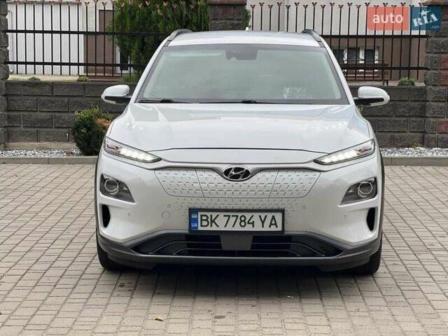 Білий Хендай Kona, об'ємом двигуна 0 л та пробігом 134 тис. км за 16850 $, фото 11 на Automoto.ua
