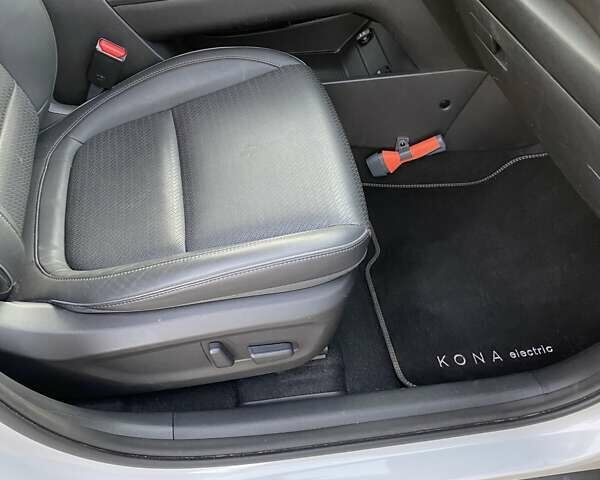 Білий Хендай Kona, об'ємом двигуна 0 л та пробігом 113 тис. км за 18300 $, фото 44 на Automoto.ua