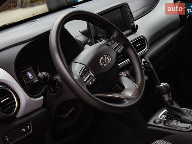 Белый Хендай Kona, объемом двигателя 2 л и пробегом 98 тыс. км за 15200 $, фото 30 на Automoto.ua