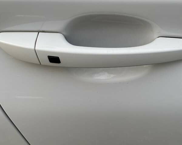 Білий Хендай Kona, об'ємом двигуна 0 л та пробігом 113 тис. км за 18300 $, фото 56 на Automoto.ua