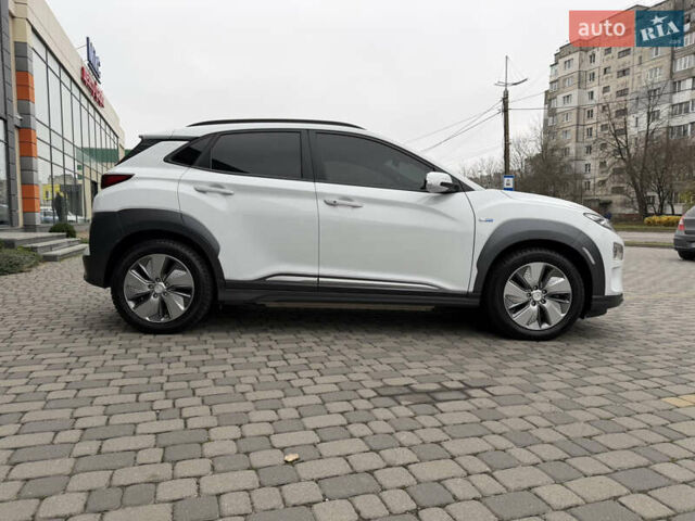 Білий Хендай Kona, об'ємом двигуна 0 л та пробігом 38 тис. км за 18200 $, фото 8 на Automoto.ua