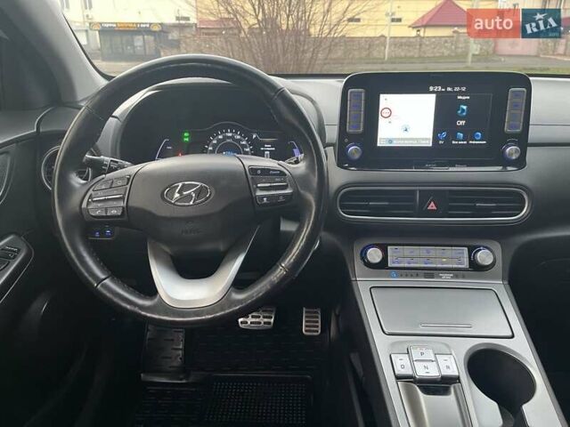 Белый Хендай Kona, объемом двигателя 0 л и пробегом 108 тыс. км за 17950 $, фото 20 на Automoto.ua