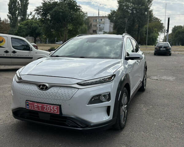 Білий Хендай Kona, об'ємом двигуна 0 л та пробігом 81 тис. км за 15200 $, фото 9 на Automoto.ua