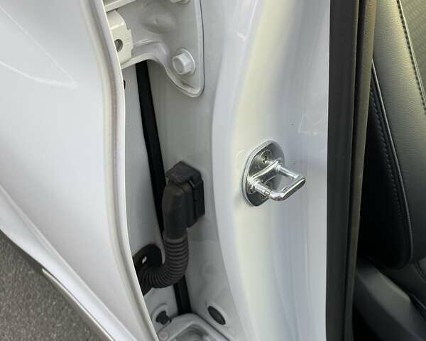 Білий Хендай Kona, об'ємом двигуна 0 л та пробігом 113 тис. км за 18300 $, фото 29 на Automoto.ua