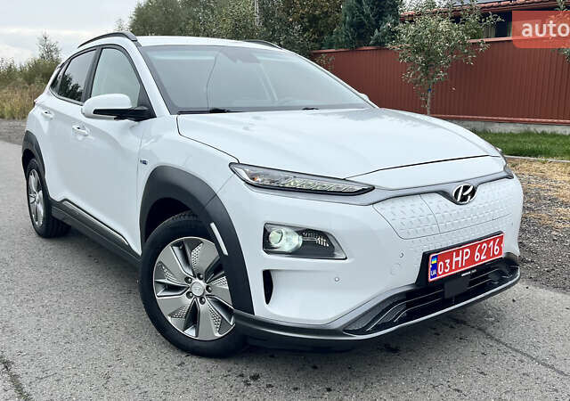 Белый Хендай Kona, объемом двигателя 0 л и пробегом 150 тыс. км за 16500 $, фото 1 на Automoto.ua