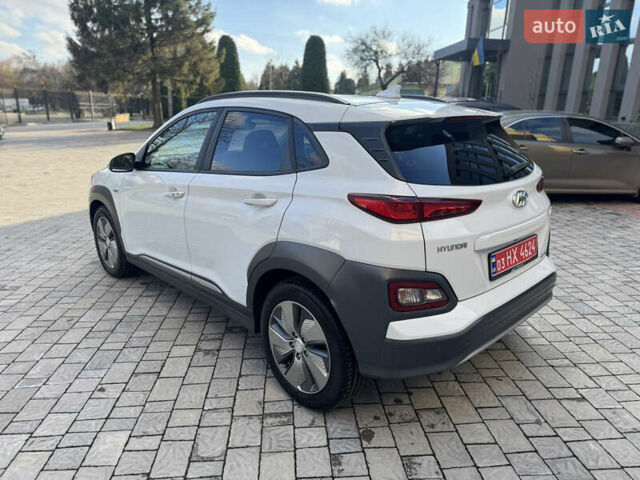 Білий Хендай Kona, об'ємом двигуна 0 л та пробігом 112 тис. км за 16499 $, фото 7 на Automoto.ua