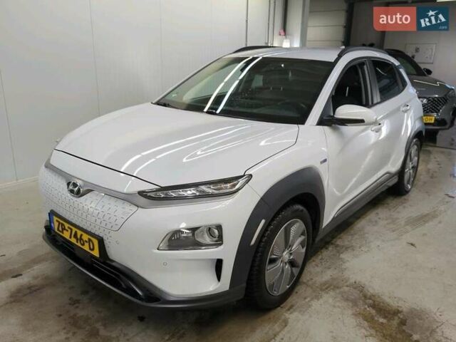 Білий Хендай Kona, об'ємом двигуна 0 л та пробігом 113 тис. км за 18300 $, фото 66 на Automoto.ua