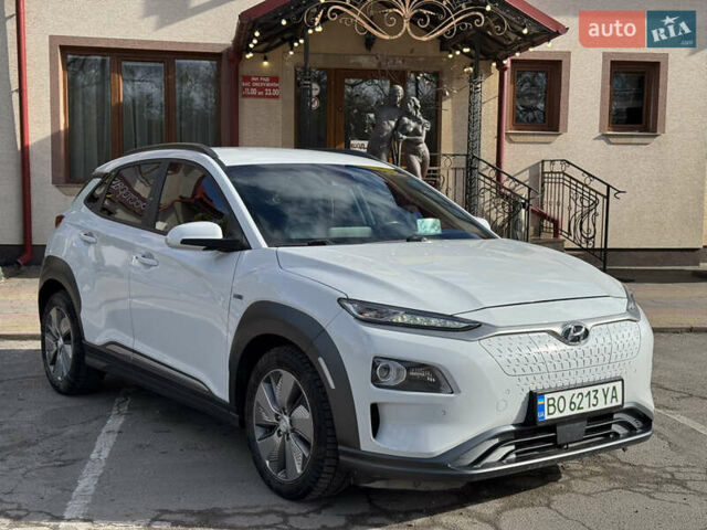 Белый Хендай Kona, объемом двигателя 0 л и пробегом 67 тыс. км за 16350 $, фото 15 на Automoto.ua