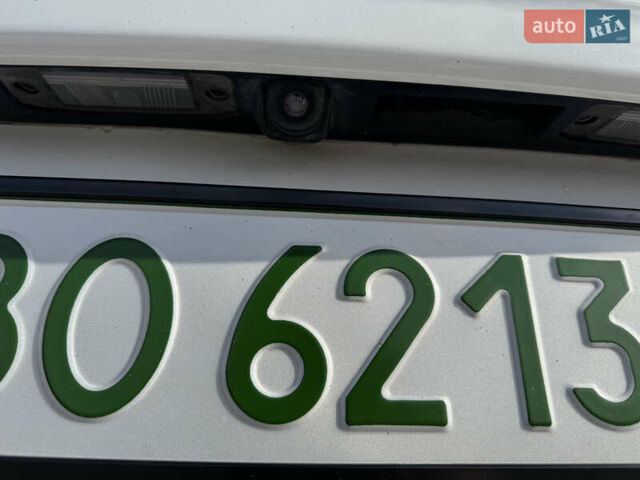 Белый Хендай Kona, объемом двигателя 0 л и пробегом 67 тыс. км за 16350 $, фото 36 на Automoto.ua