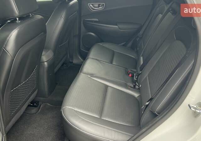 Білий Хендай Kona, об'ємом двигуна 0 л та пробігом 134 тис. км за 16850 $, фото 20 на Automoto.ua