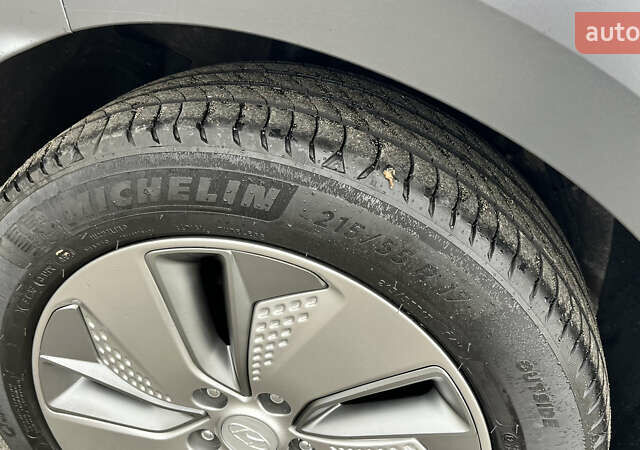 Белый Хендай Kona, объемом двигателя 0 л и пробегом 150 тыс. км за 16500 $, фото 19 на Automoto.ua