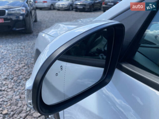 Белый Хендай Kona, объемом двигателя 0 л и пробегом 112 тыс. км за 17900 $, фото 14 на Automoto.ua