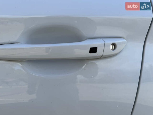 Белый Хендай Kona, объемом двигателя 0 л и пробегом 67 тыс. км за 16350 $, фото 34 на Automoto.ua
