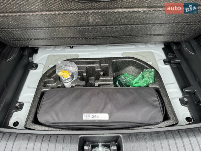 Білий Хендай Kona, об'ємом двигуна 0 л та пробігом 68 тис. км за 14999 $, фото 16 на Automoto.ua