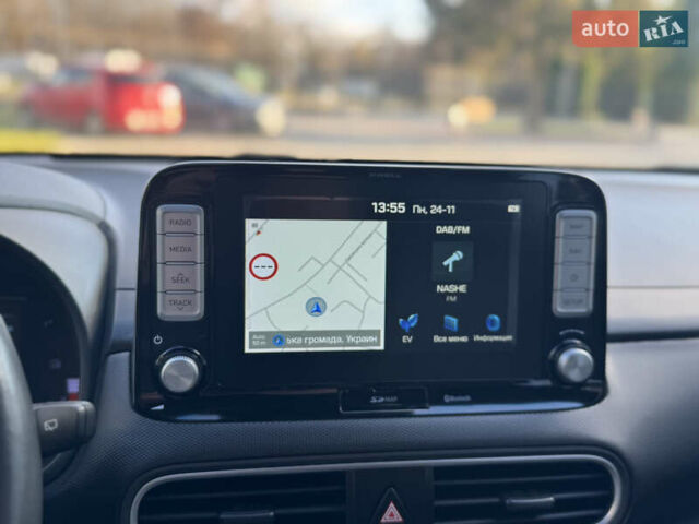 Білий Хендай Kona, об'ємом двигуна 0 л та пробігом 112 тис. км за 16499 $, фото 49 на Automoto.ua