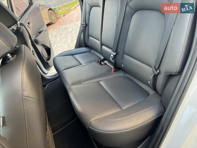 Білий Хендай Kona, об'ємом двигуна 0 л та пробігом 112 тис. км за 16499 $, фото 29 на Automoto.ua