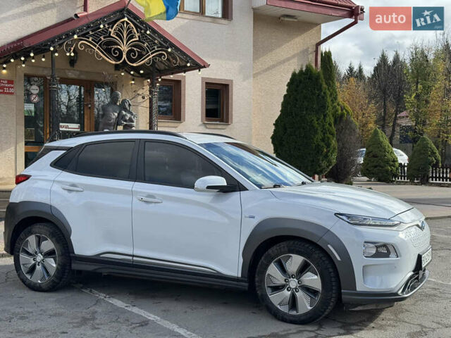 Белый Хендай Kona, объемом двигателя 0 л и пробегом 67 тыс. км за 16350 $, фото 17 на Automoto.ua