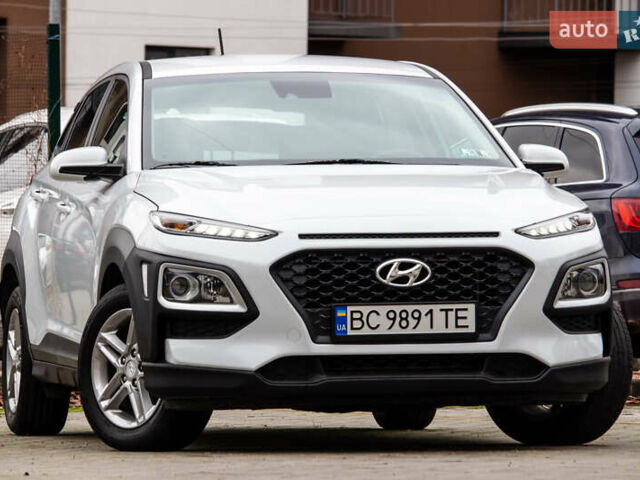 Белый Хендай Kona, объемом двигателя 2 л и пробегом 98 тыс. км за 15200 $, фото 1 на Automoto.ua