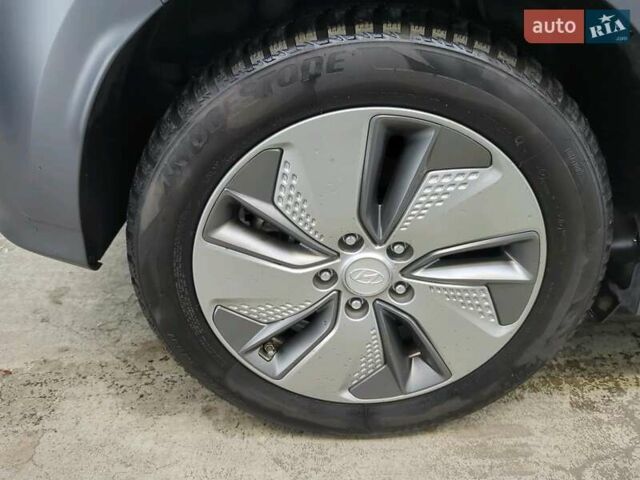 Білий Хендай Kona, об'ємом двигуна 0 л та пробігом 113 тис. км за 18300 $, фото 69 на Automoto.ua