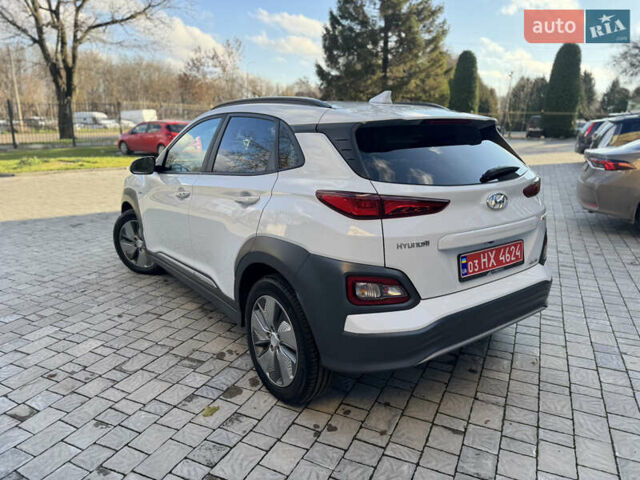 Білий Хендай Kona, об'ємом двигуна 0 л та пробігом 112 тис. км за 16499 $, фото 61 на Automoto.ua