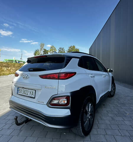 Білий Хендай Kona, об'ємом двигуна 0 л та пробігом 116 тис. км за 16900 $, фото 7 на Automoto.ua
